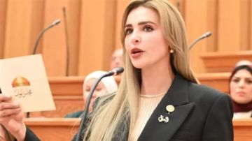 النائبة مروة بوريص تتقدم بطلب إحاطة حول الإطار التمويلي لخطة الدولة للحد من الأكياس البلاستيكية