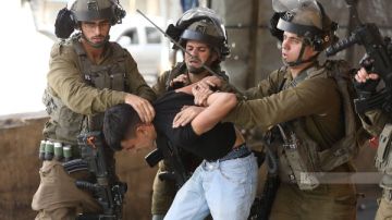 بينهم رئيس مجلس قروي.. قوات الاحتلال تعتقل ما لايقل عن 16 فلسطينيا من الضفة الغربية