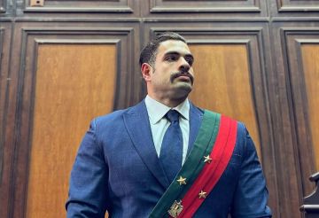 ضابط شرطة مصري يتوج ببطولة العالم للقوى البدنية (صور)