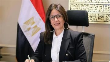 وزيرة الثقافة في مرمى النيران..عاصفة الاتهامات من سطو الملكية الفكرية إلى إزدواج الجنسية وزيرة الثقافة في مرمى النيران..عاصفة الاتهامات من سطو الملكية الفكرية إلى إزدواج الجنسية