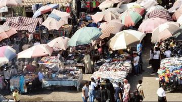 أيمن محسب يتقدم بـ تعديلات على قانون الباعة الجائلين لدمجهم في الاقتصاد الرسمي أيمن محسب يتقدم بـ تعديلات على قانون الباعة الجائلين لدمجهم في الاقتصاد الرسمي