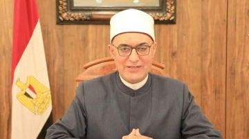 صفحة مضيئة في تاريخ الوطنية.. مفتي الجمهورية يهنئ الرئيس السيسي والشعب المصري بذكرى انتصارات العاشر من رمضان