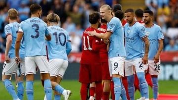 مانشستر سيتي يقلب الطاولة على ليفربول ويفوز 2-1 في الدوري الإنجليزي