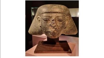 إعادة تمثال أثري عمره 3500 سنة إلى مصر بعد تهريبه خلال أحداث يناير 2011