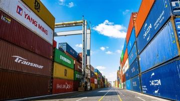 اقتصادية القناة تعلن تنفيذ مشروع ساحات انتظار متطورة باستثمارات مليار جنيه اقتصادية القناة تعلن تنفيذ مشروع ساحات انتظار متطورة باستثمارات مليار جنيه