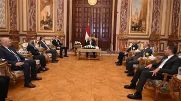 رئيس مجلس الشيوخ يستقبل نقيب الإعلاميين ووفد النقابة لتعزيز التعاون المؤسسي.. صور