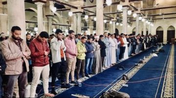 صلاة التراويح في المسجد أم البيت.. أيهما أكثر ثوابا؟ أزهري يجيب صلاة التراويح في المسجد أم البيت.. أيهما أكثر ثوابا؟ أزهري يجيب