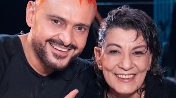 ضحك وهلع بعد المكياج ما ساح أول تعليق من رامز جلال بعد حلقة سماح أنور ضحك وهلع بعد المكياج ما ساح أول تعليق من رامز جلال بعد حلقة سماح أنور