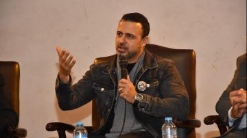 مصطفى حسني: كثرة النعم في يد المؤمن وسيلة لإعانة الغير وفتح أبواب الرزق للآخرين