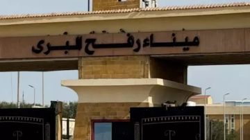 معبر رفح يستقبل دفعة جديدة من الفلسطينيين العائدين إلى قطاع غزة