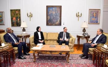 وزير الخارجية يلتقي السادة نواب الوزير ويؤكد تكامل الأدوار لدعم أولويات السياسة الخارجية المصرية