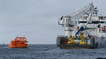 انتقام الذهب الأسود.. كيف أعادت الدرونز واتفاقيات التجارة تسعير برميل النفط؟