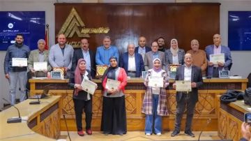 بحضور نقيب المهندسين.. لجنة السلامة والصحة المهنية تكرم أعضائها وشركة أوراسكوم بحضور نقيب المهندسين.. لجنة السلامة والصحة المهنية تكرم أعضائها وشركة أوراسكوم