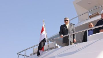 بدء التشغيل التجريبي لأحدث اليخوت السياحية من إنتاج شركة قناة السويس للقوارب بدء التشغيل التجريبي لأحدث اليخوت السياحية من إنتاج شركة قناة السويس للقوارب