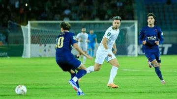 الكونفدرالية.. تعادل إيجابي بين الزمالك والمصري في الشوط الأول