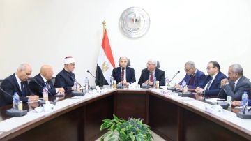 عادل لبيب رئيسا.. تفاصيل تشكيل مجلس أمناء جامعة كفر الشيخ الأهلية