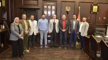 محافظ الأقصر يبحث مع وفد نقابة الأطباء احتياجات القطاع الصحي محافظ الأقصر يبحث مع وفد نقابة الأطباء احتياجات القطاع الصحي