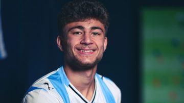 والد الفاخوري: ضغوط جماهير الأهلي وراء ابتعاد اللاعب عن القلعة الحمراء والد الفاخوري: ضغوط جماهير الأهلي وراء ابتعاد اللاعب عن القلعة الحمراء