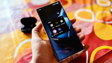 10 تطبيقات موبايل لازم تكون على تليفونك في 2026