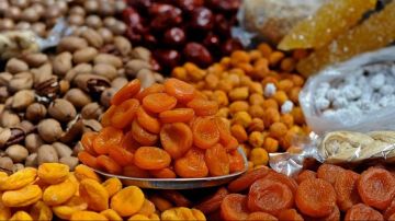 بتخفيضات تصل لـ 40 .. أسعار ياميش رمضان بمنافذ وزارة الزراعة