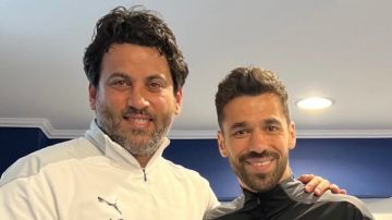 عبد الله السعيد يهنئ محمود فتح الله بعيد ميلاده عبد الله السعيد يهنئ محمود فتح الله بعيد ميلاده