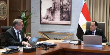  مدبولي يستعرض مستجدات عدد من مشروعات وملفات عمل وزارة البترول المصرية