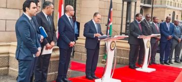 وزير الخارجية يلتقي نظيره الكيني لبحث تعزيز الشراكة الاستراتيجية والتعاون الثنائي وزير الخارجية يلتقي نظيره الكيني لبحث تعزيز الشراكة الاستراتيجية والتعاون الثنائي