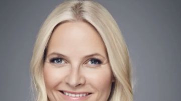 فضيحة إبستين أميرة النرويج تعتذر للعائلة المالكة بعد ارتباط اسمها به