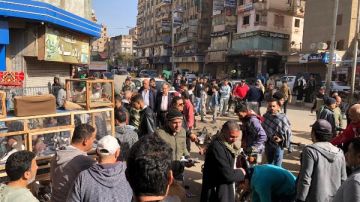 محافظ الدقهلية يتفقد سوق الحمام بشارع بورسعيد ويكلف بنقله إلى مكان آخر