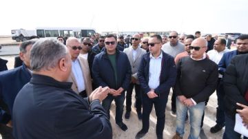 وزير الإسكان يتفقد عمارات الحي اللاتيني وخزانات تكديس المياه بالعلمين الجديدة