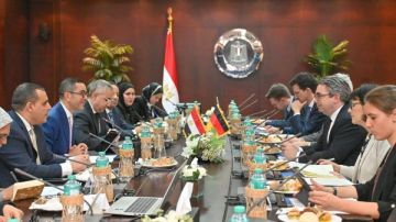 وزير الاستثمار : مصر وألمانيا تعززان التعاون الصناعي والتجاري بـ5.5 مليار يورو وزير الاستثمار : مصر وألمانيا تعززان التعاون الصناعي والتجاري بـ5.5 مليار يورو