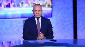 أحمد موسى: أي ضيف في مصر يحاول الإساءة للوطن يتم ترحيله فورا أحمد موسى: أي ضيف في مصر يحاول الإساءة للوطن يتم ترحيله فورا