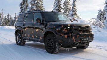 جيلي تتحدى بـ Galaxy Cruiser لاند روفر ديفندر.. من تتفوق؟