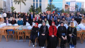 رئيس جامعة كفر الشيخ يشارك الإفطار الجماعي لأسرة من أجل مصر صور