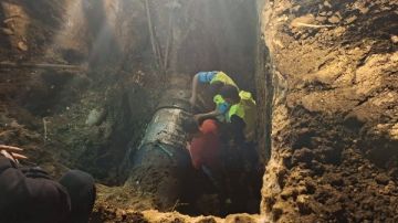 مياه المنيا .. الانتهاء من إصلاح كسر بخط المياه الرئيسي بأبوقرقاص ..صور