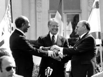 هآرتس: معاهدة السلام المصرية الإسرائيلية صامدة طيلة 47 عاما رغم عواصف المنطقة