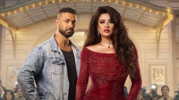 وننسى اللي كان الحلقة 13 .. ياسمين عبد العزيز تعترض على اسم فيلمها مع شيرين رضا وننسى اللي كان الحلقة 13 .. ياسمين عبد العزيز تعترض على اسم فيلمها مع شيرين رضا