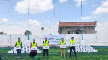 المنيا.. توزيع 575 كرتونة سلع غذائية للأسر الأكثر احتياجا ببني مزار