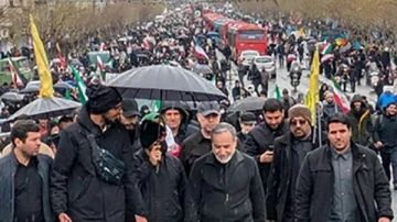 بعد اغتيال خامنئي.. الرئيس الإيراني ومسؤولون كبار يشاركون الشعب في يوم القدس العالمي (صور)