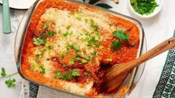 سر المطاعم في صلصة الطماطم.. لماذا يضيف الطهاة ملعقة سكر أثناء الطهي؟