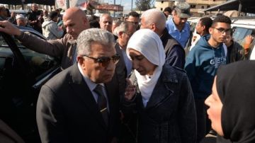 محافظ الدقهلية يتفقد الموقف الجديد بطلخا لمتابعة الالتزام بالتعريفة الجديدة