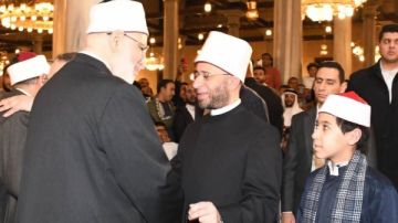 وزير الأوقاف ووكيل الأزهر ونقيب الأشراف يشهدون الاحتفال بذكرى غزوة بدر الكبرى بمسجد الحسين