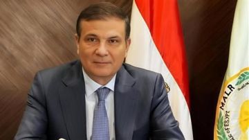 وفاة والدة وزير الزراعة علاء فاروق.. موعد ومكان الجنازة اليوم