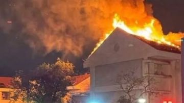 تسبب في حريق.. صاروخ عنقودي إيراني يسقط على ريشون لتسيون في تل أبيب