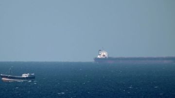 مضيق هرمز تحت الأنظار .. إيران تسمح لناقلة غاز بالمرور إلى الهند