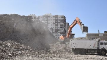 بورسعيد تبدأ في أعمال إزالة أكبر تجمعات الرتش فى أسوان والصباح بحي المناخ صور