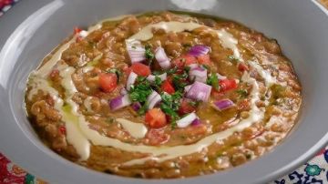 طريقة عمل طاجن فول بالزيت الحار طريقة عمل طاجن فول بالزيت الحار