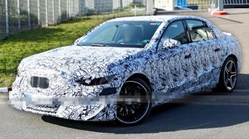 مرسيدس تكشف عن سيارة AMG إي كلاس الجديدة بمواصفات خارقة