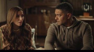 مروان يطلب السماح من مها بعد خيانته لها في الحلقة الأخيرة من اتنين غيرنا مروان يطلب السماح من مها بعد خيانته لها في الحلقة الأخيرة من اتنين غيرنا