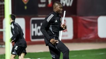 هل ينجح الأهلي في إقناع ديانج بالبقاء؟.. تطورات جديدة تربك مفاوضات فالنسيا وتعيد الأمل للجماهير الحمراء